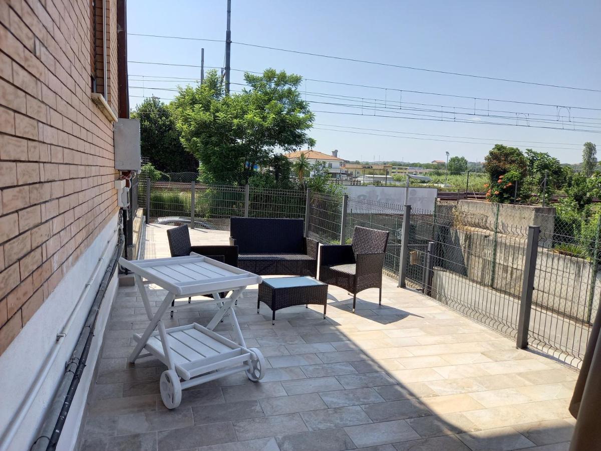 B&B La Vela Villa Rosa Di Martinsicuro Экстерьер фото