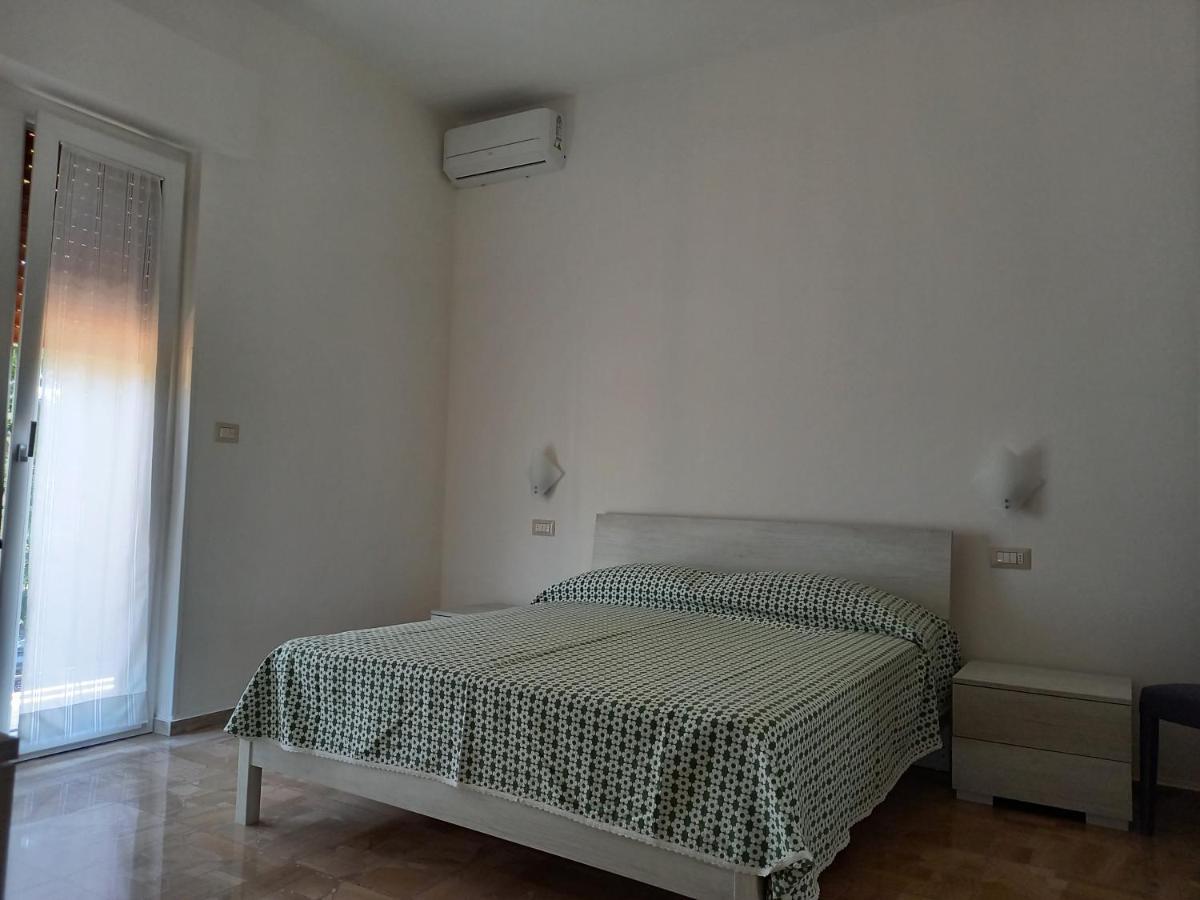 B&B La Vela Villa Rosa Di Martinsicuro Экстерьер фото